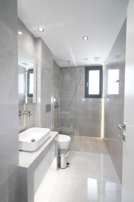 Brand New 3Br With 2 Bathrooms Marousi Apartment Athens Ngoại thất bức ảnh