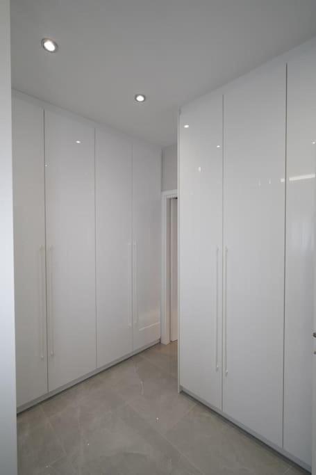 Brand New 3Br With 2 Bathrooms Marousi Apartment Athens Ngoại thất bức ảnh