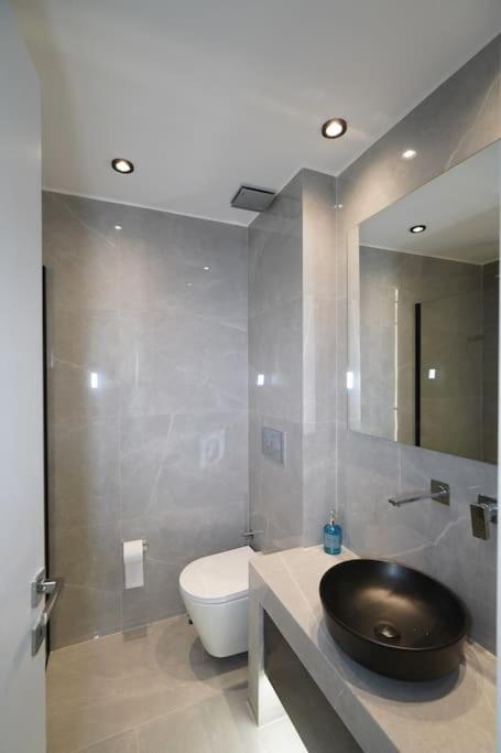 Brand New 3Br With 2 Bathrooms Marousi Apartment Athens Ngoại thất bức ảnh